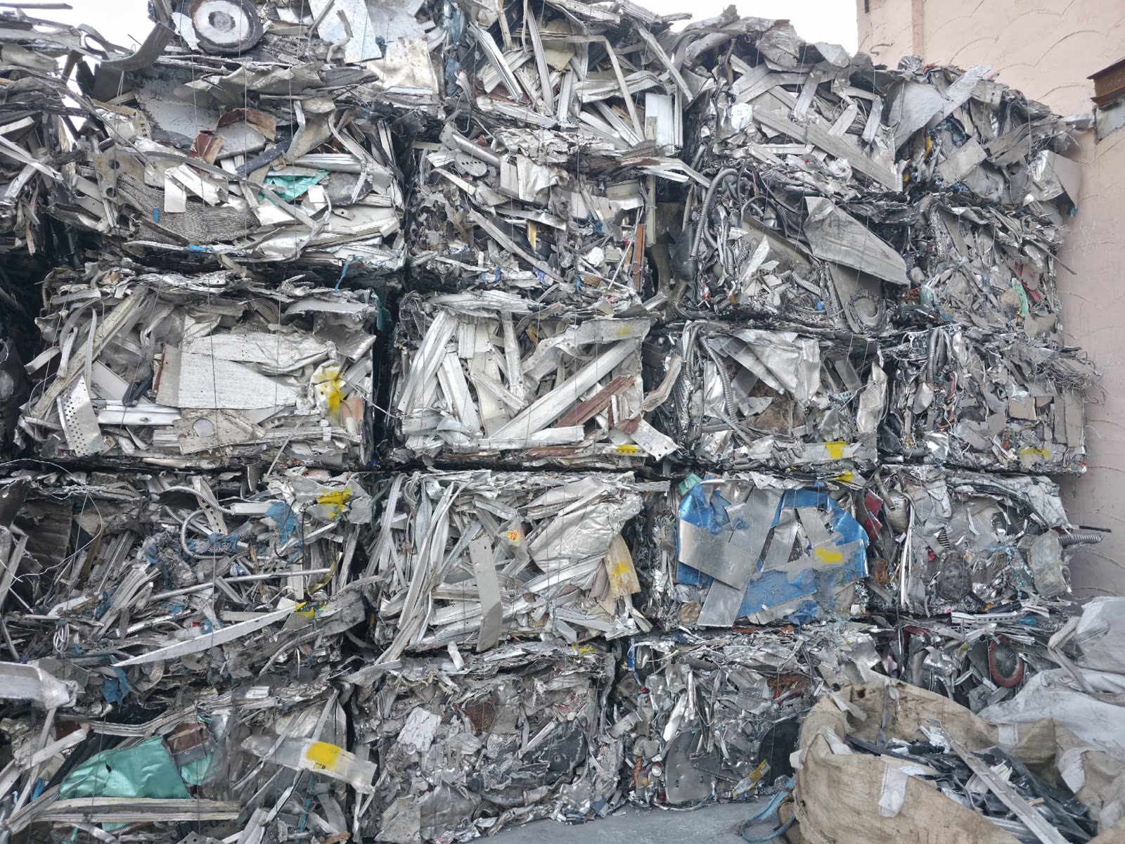 Aluminio delgado — MRV Monterrey
