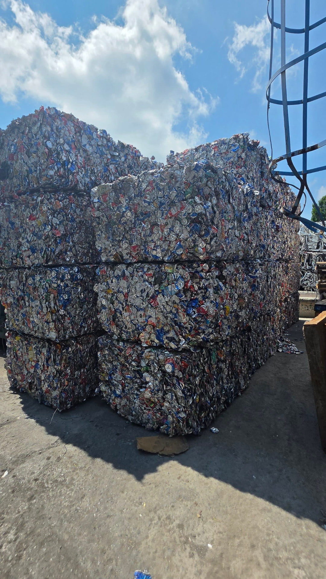 Bote de aluminio — MRV Monterrey